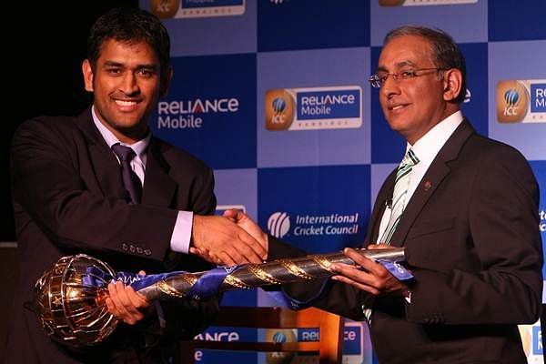 MS Dhoni collects the Test mace after taking India to #1 on the ICC Test rankings