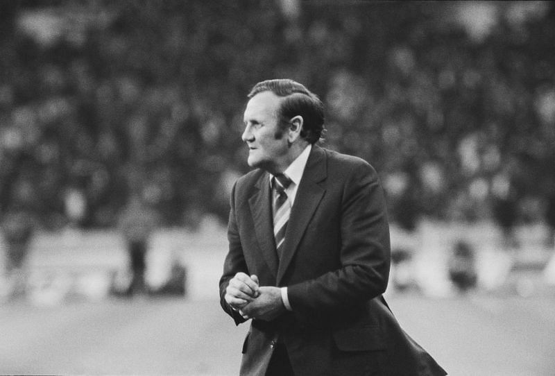 Don Revie managing Leeds United.