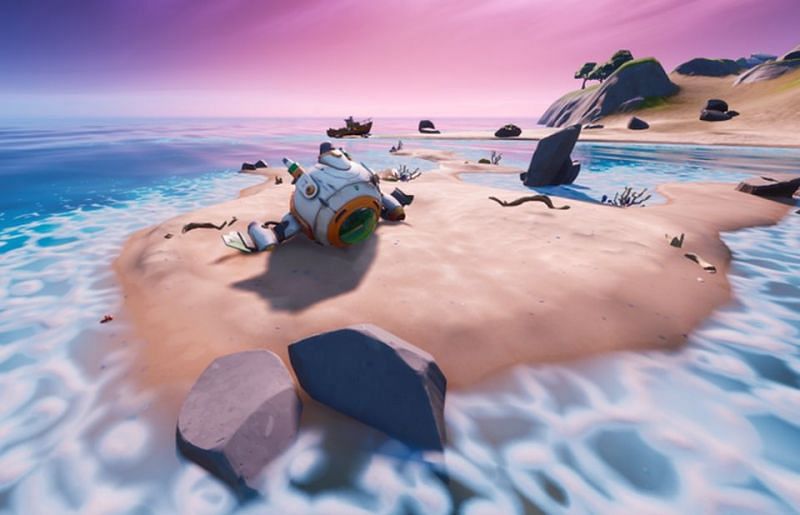 Spaceship crashed inside the waters in Fortnite. (Image Credit: Forbes)