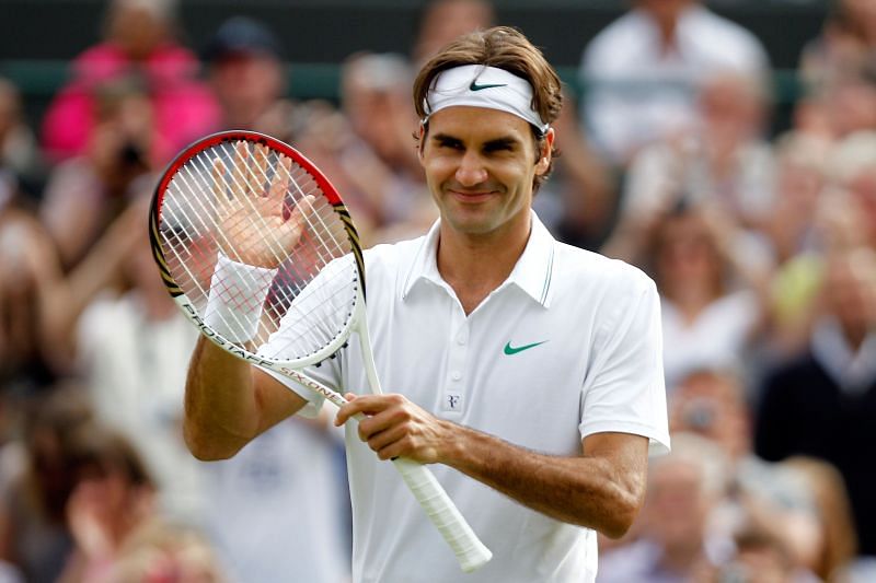 . Roger Federer had back niggles in his Round-of-16 match at Wimbledon 2012