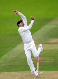 हरभजन सिंह ने एक ओवर में 27 रन दे दिए थे