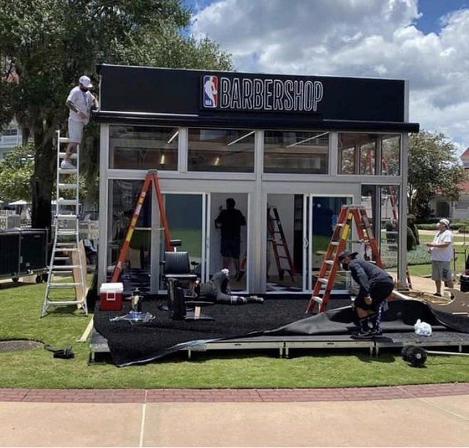 Barbershop being constructed in the NBA bubble