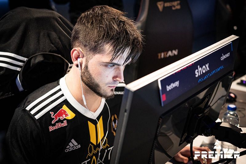 5 Cs Go Pros Who Play With Black Bars