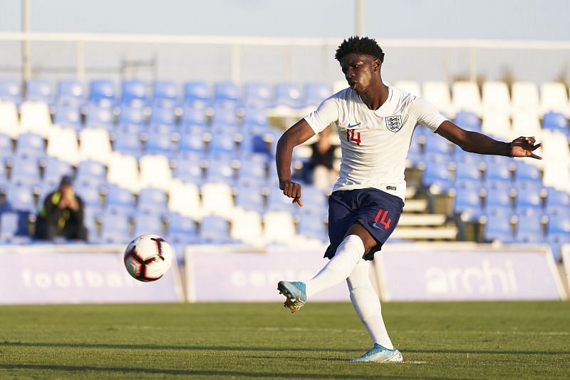 Samuel Iling-Junior in action for the England u-17 side