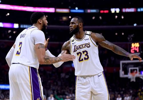 LeBron James and Anthony Davis sat on the bench is yesterday's scrimmage