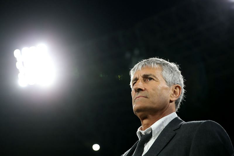 The spotlight was on Quique Setien after his arrival at the Nou Camp.