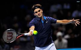 Roger Federer ignores social distancing at public event, fans claim he should be criticized just like Novak Djokovic