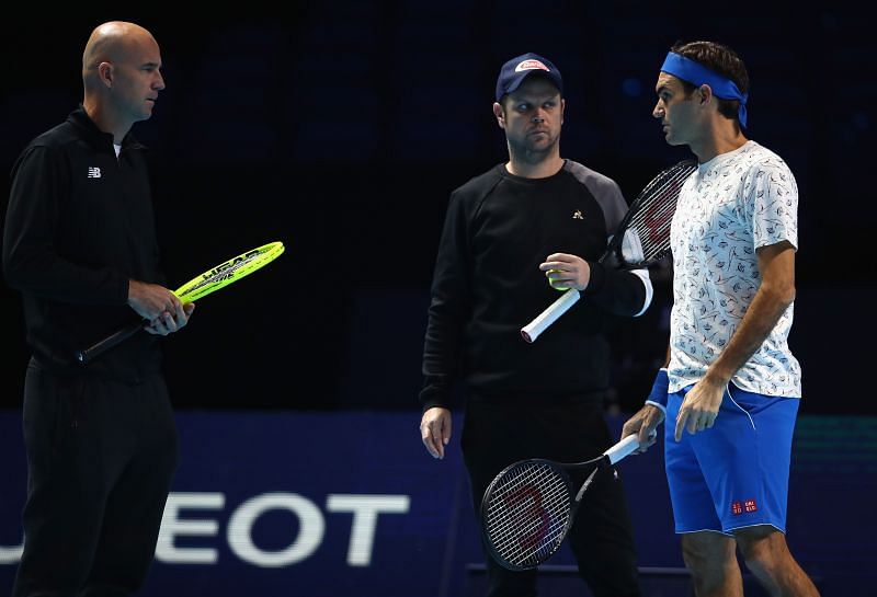 Roger Federer could be back to racquet-training in mid August as per Severin Luthi