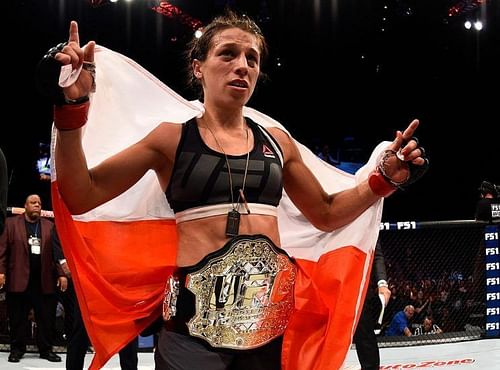 Joanna Jędrzejczyk found herself on the wrong end of judges' scorecard in a split decision loss to UFC Strawweight Champion Zhang Weili