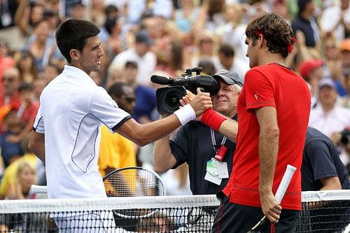 Novak Djokovic (L) and Roger Federer