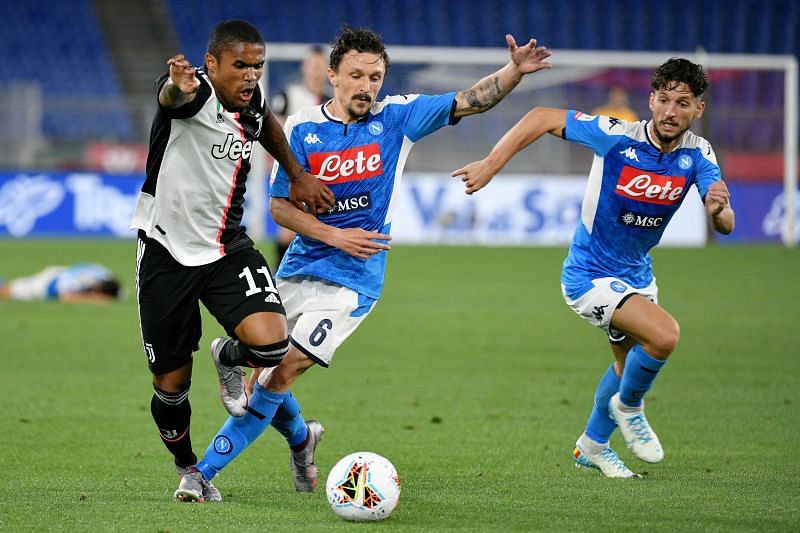 Douglas Costa in action against Napoli