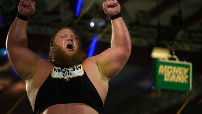 Plans for Otis cashing in the MITB briefcase reported