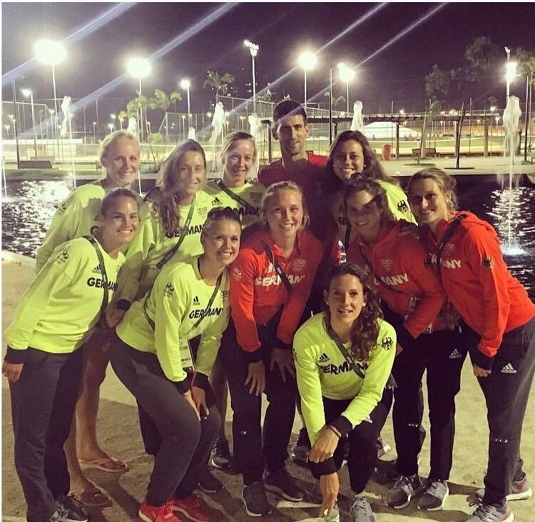 The photograph that Nike Lorenz and her teammates took with Novak Djokovic