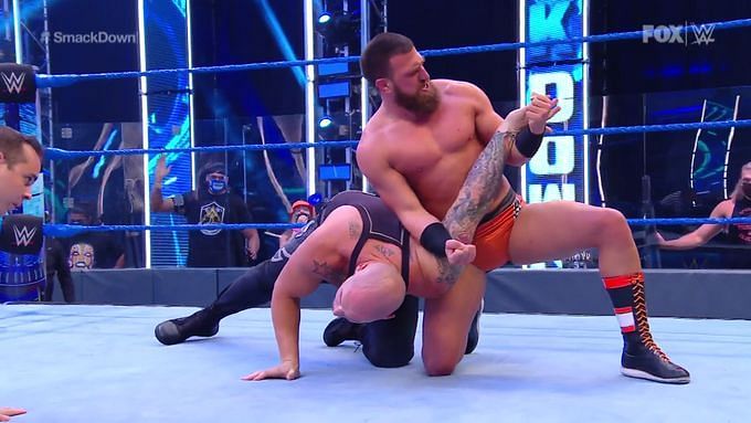 Corbin and Gulak put on a great match on SmackDown