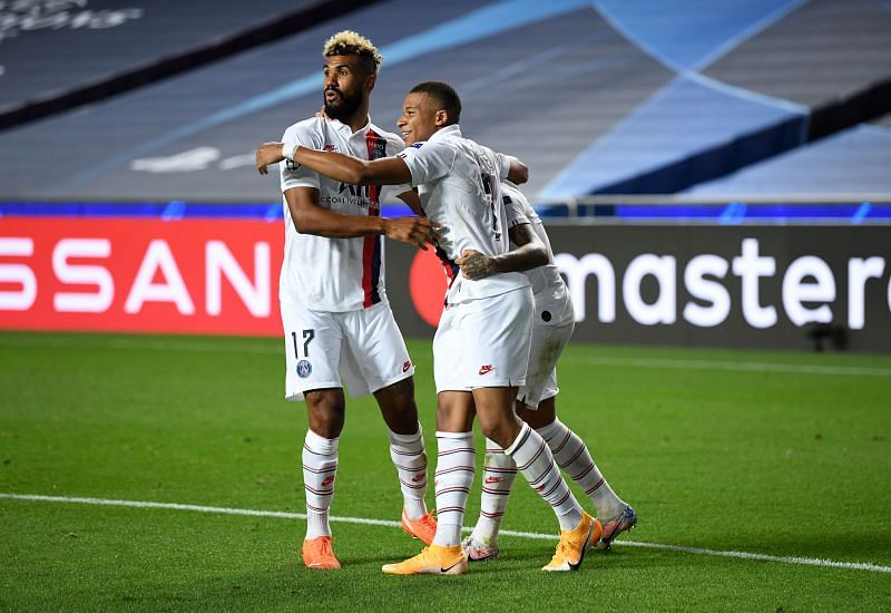 Eric Maxim Choupo-Moting celebrates PSG&#039;s stoppage-time winner with Neymar, Mbappe during their quarter-final win against Atalanta