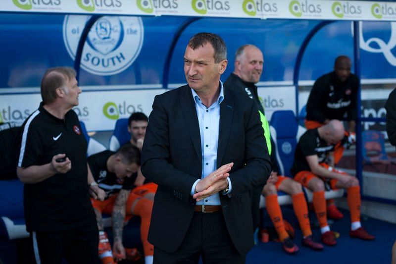 Csaba Laszlo won the Hungarian Manager of the Year in 2005.