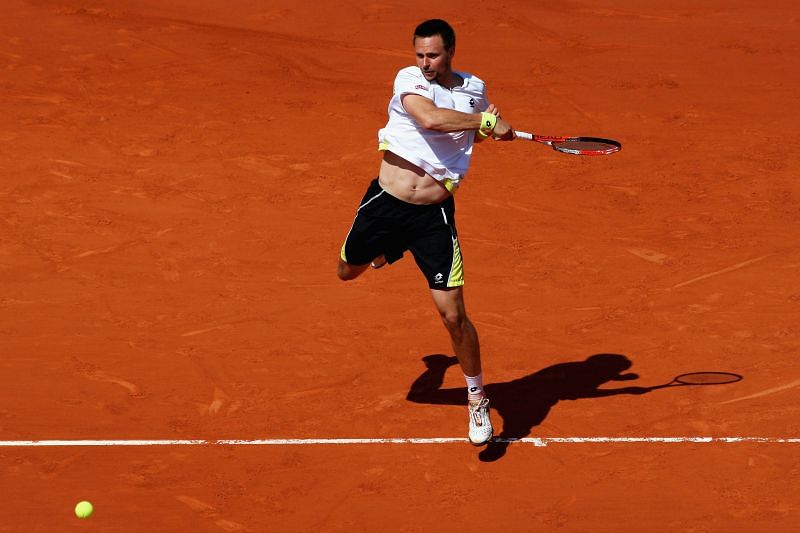 Robin Soderling hit extremely flat against Rafael Nadal at the 2009 French Open