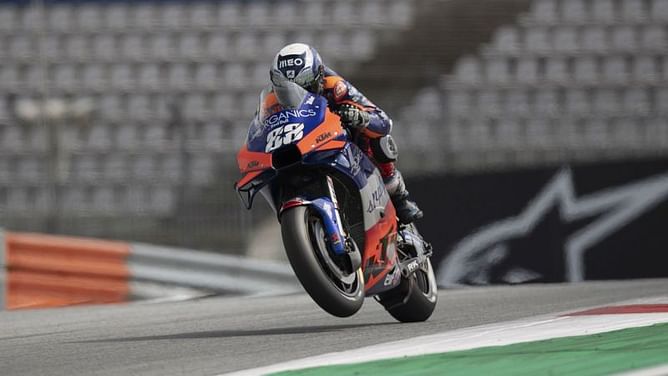 MotoGP 2020: Oliveira and KTM Tech 3 claim first win with double overtake on final turn