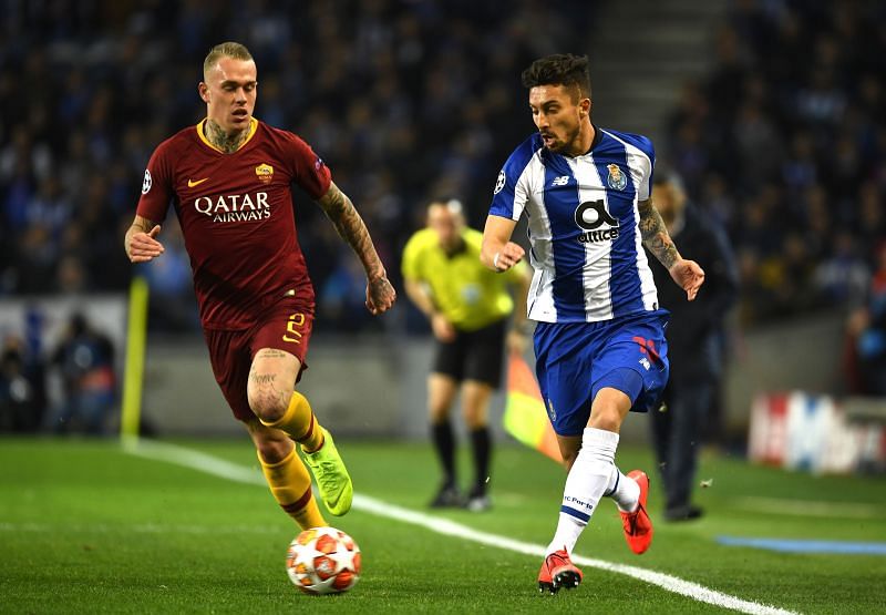 Alex Telles might be a good pick for Manchester United.