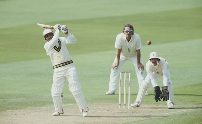 I will speak to Imran personally about the sad state of cricket affairs: Javed Miandad