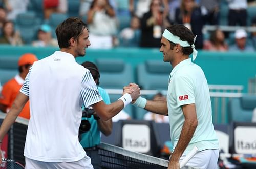 Daniil Medevedev (L) and Roger Federer at the 2019 Miami Open