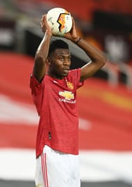 Timothy Fosu-Mensah in action against LASK