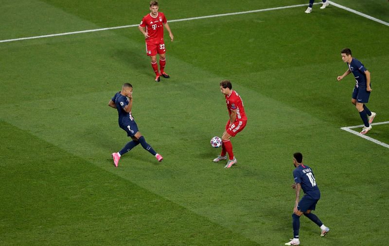&nbsp;Leon Goretzka of FC Bayern Munich blocks the ball as Kylian Mbappe of Paris Saint-Germain shoots