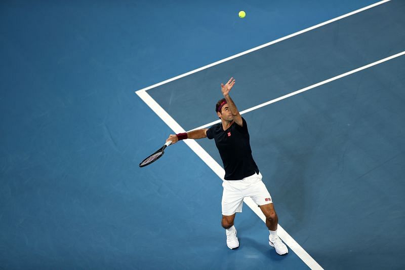Roger Federer preparing to serve