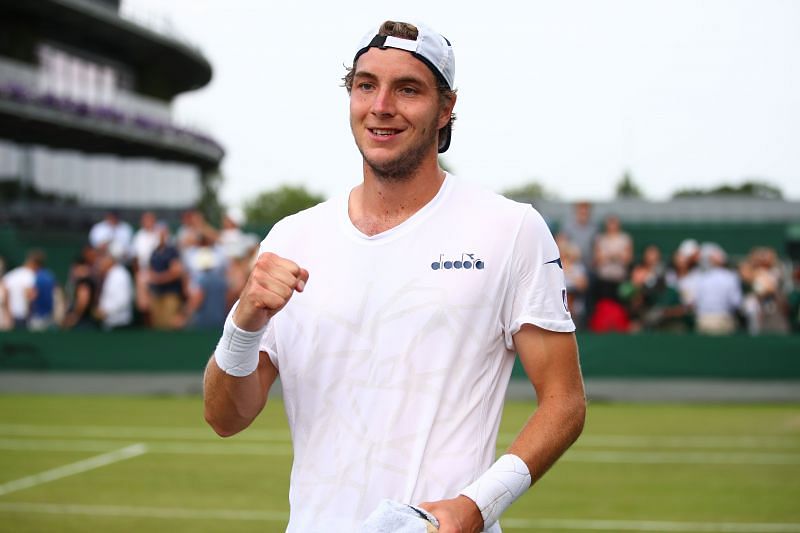 Jan-Lennard Struff leads the head-to-head record against Denis Shapovalov