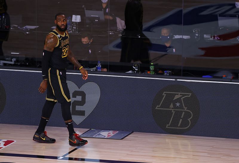 LeBron James in the special Black Mamba jerseys for the LA Lakers