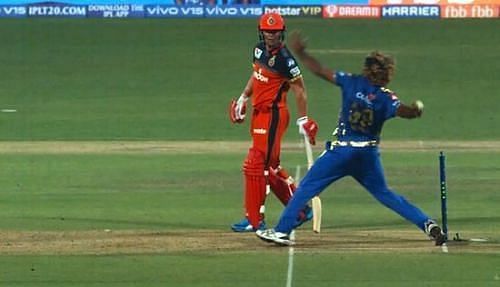 Lasith Malinga's controversial no-ball that wasn't given.