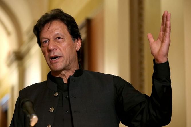 When Sunil Gavaskar got beaten, he would hit the same ball for four the next time: Imran Khan to Chandrachur Singh