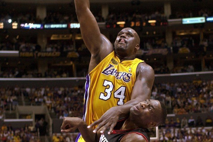 Shaq at his dominant best in the 2001 NBA Finals [Credits: Philly Voice]