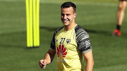 Steven Taylor in a Wellington Pheonix shirt (Photo: Twitter)