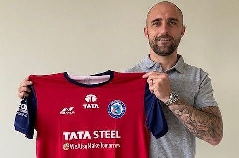 Peter Hartley with his Jamshedpur FC Jersey. Peter Hartley at Motherwell.