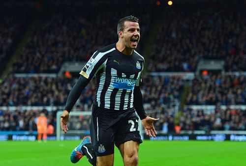 Steven Taylor in a Newcastle United shirt (Photo: Twitter)