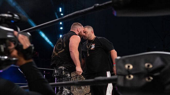 Jon Moxley and Eddie Kingston go nose to nose in AEW