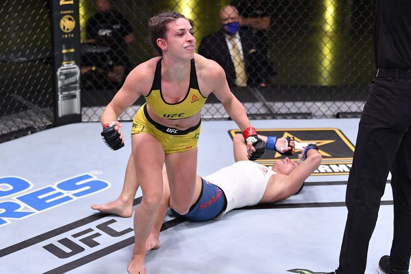 Mackenzie Dern is one of the best grapplers in the UFC Strawweight division.