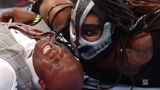 When&#039;s the last time we saw Bobby Lashley in this much pain?