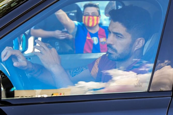 Barcelona transfer news roundup: Luis Suarez bids goodbye, Barca make €25 million bid for a Bayern Munich target, and more - 23rd September 2020