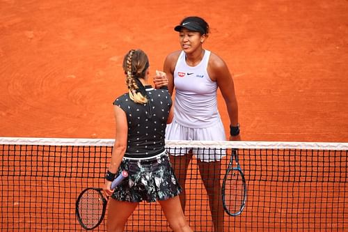 Naomi Osaka and Victoria Azarenka shake hands after their match at the 2019 French Open