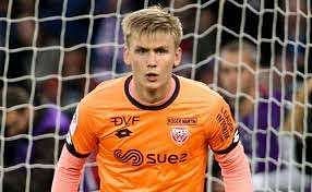 Reports: Arsenal set to sign Iceland keeper Runarrson on a 5-year deal