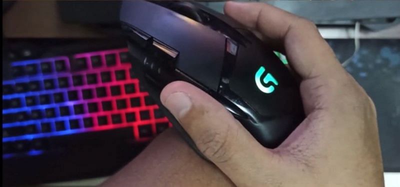 BionicGamer&#039;s mouse has 5 additional buttons 9image credits: BionicGamer)