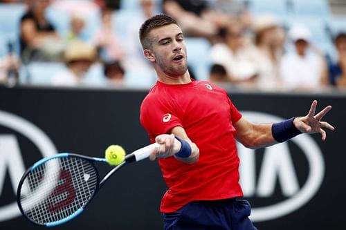 Borna Coric plays a forehand