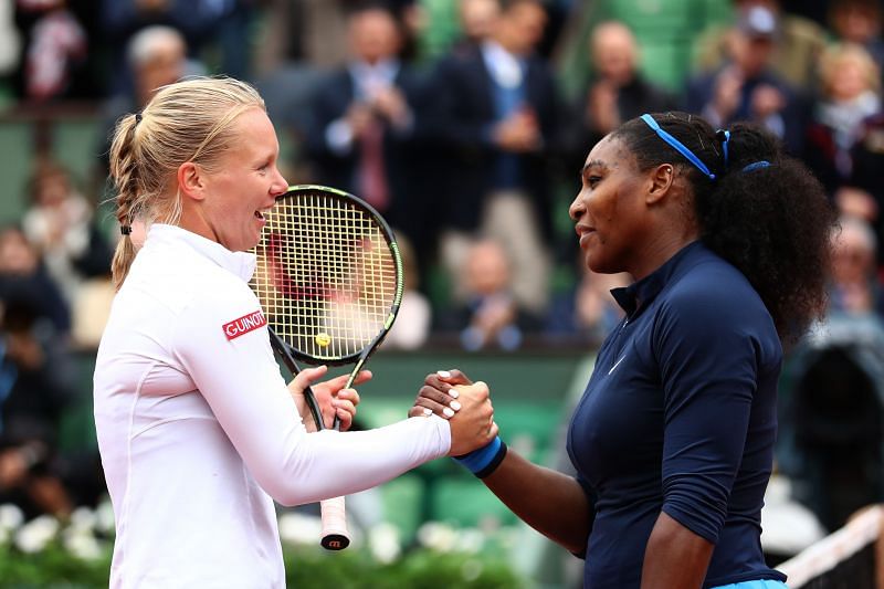 Serena Williams shakes hands with Kiki Bertens after their semi-final at the 2016 French Open