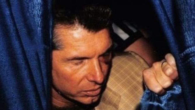 Bret Hart reveals the real story of him punching Vince McMahon