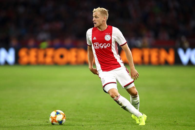 Donny van de Beek, playing for Ajax.