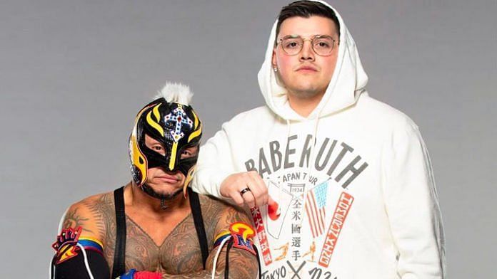 Rey (left) and Dominik Mysterio (right)