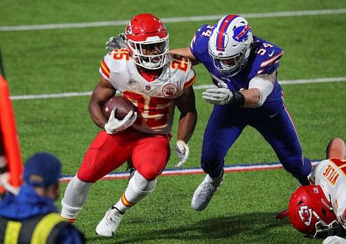 Kansas City Chiefs RB Clyde Edwards-Helaire Enter caption Enter caption