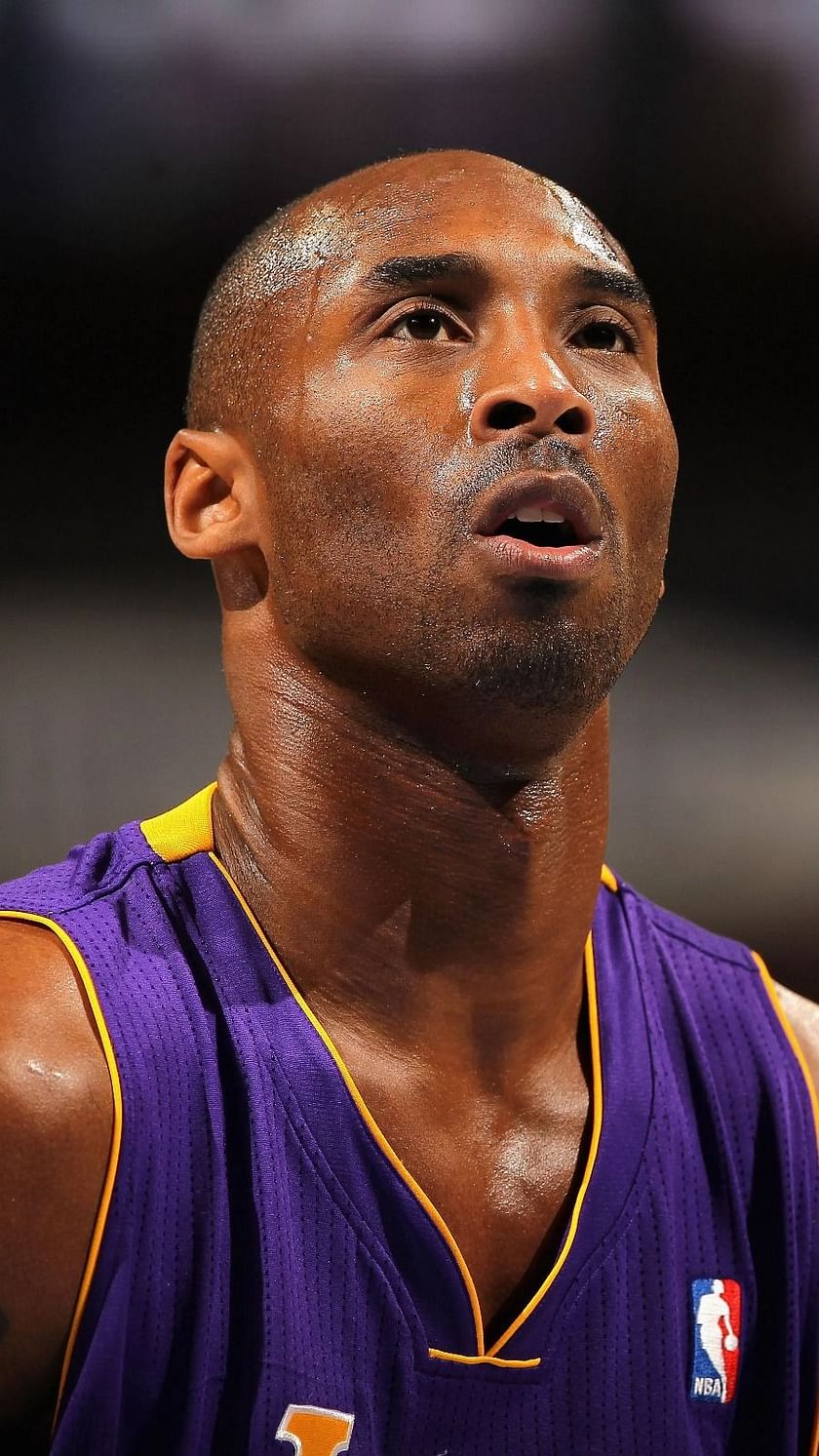Kobe Bryant #8 Gold Los Angeles Lakers Hall of Fame India